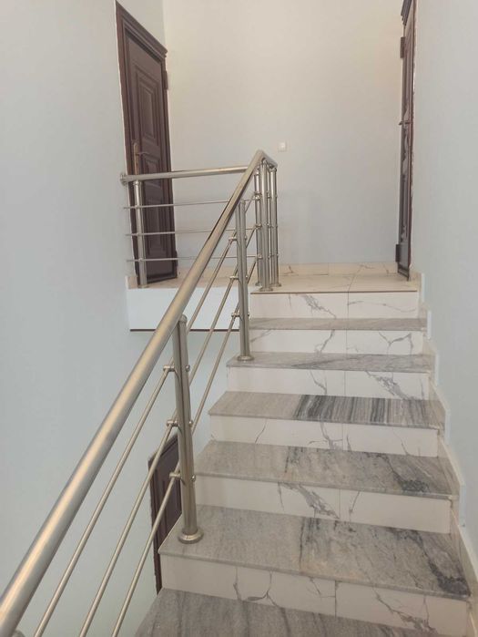 квартира апартаменты 2 комн, в новом доме, мебель, р-н Хазора