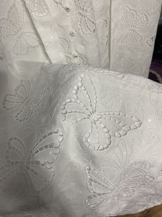 Белоснежное новое платье