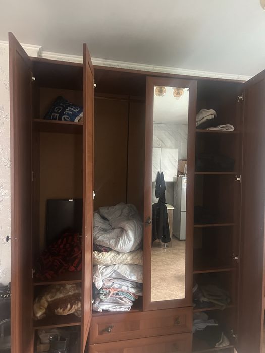 Продам шкаф недорого
