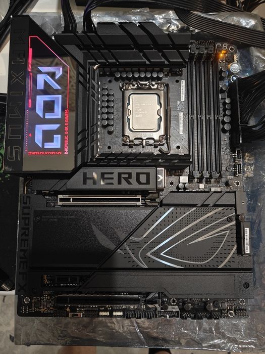 Core Ultra 7 265k + Asus ROG Maximus Z890 Hero