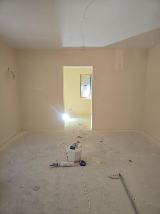 Renovam case apartamente. Lucrări de construcții și amenajări interioare și exterioare  , electrica