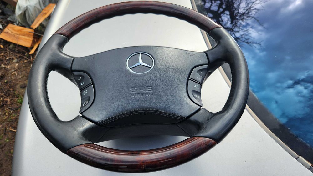 Махагонови волани мерцедес W220