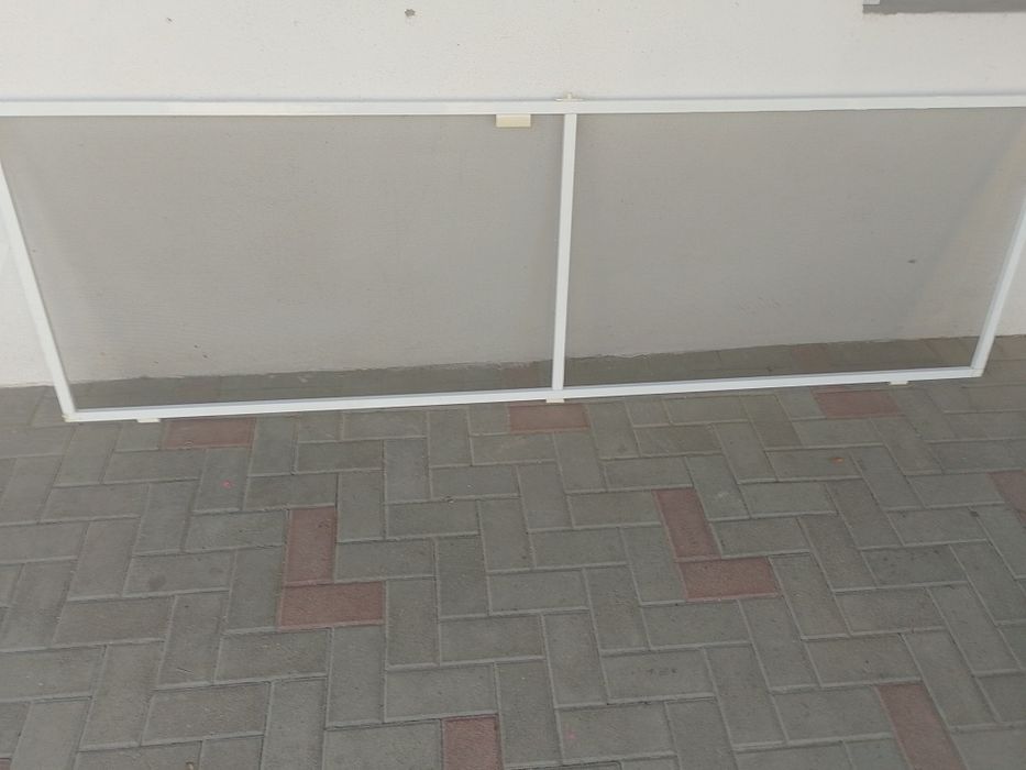 Sită mobilă pt ușe , mobilă nouă