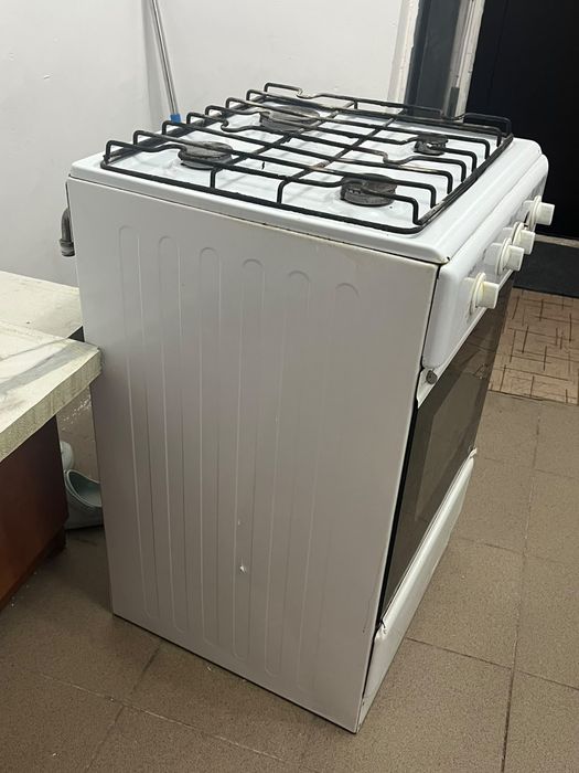 Продам газовую плиту