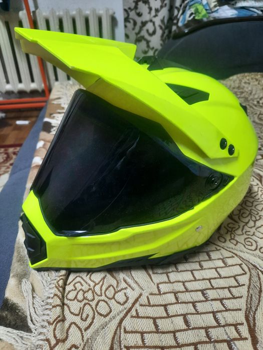 Продаю шлем срочно