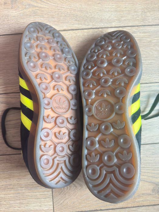 Кецове / Маратонки Adidas Gazelle EU 42 / US 8.5 – като нови, носени 1 път, с кутия