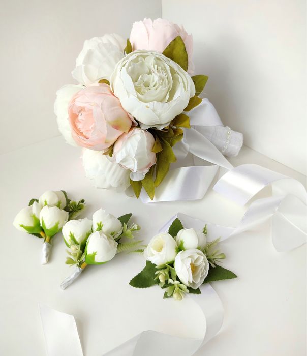 Наборы букет и бутоньерки