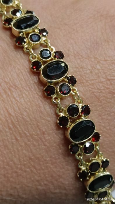 Vind brățară din aur 14kt cu granate Bohemia