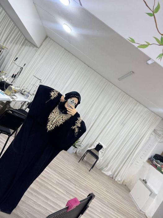 Abaya sotiladi yangi