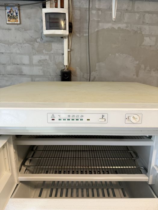 Професионален фризер