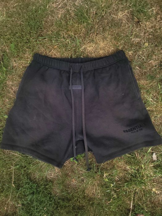 pantaloni essentials