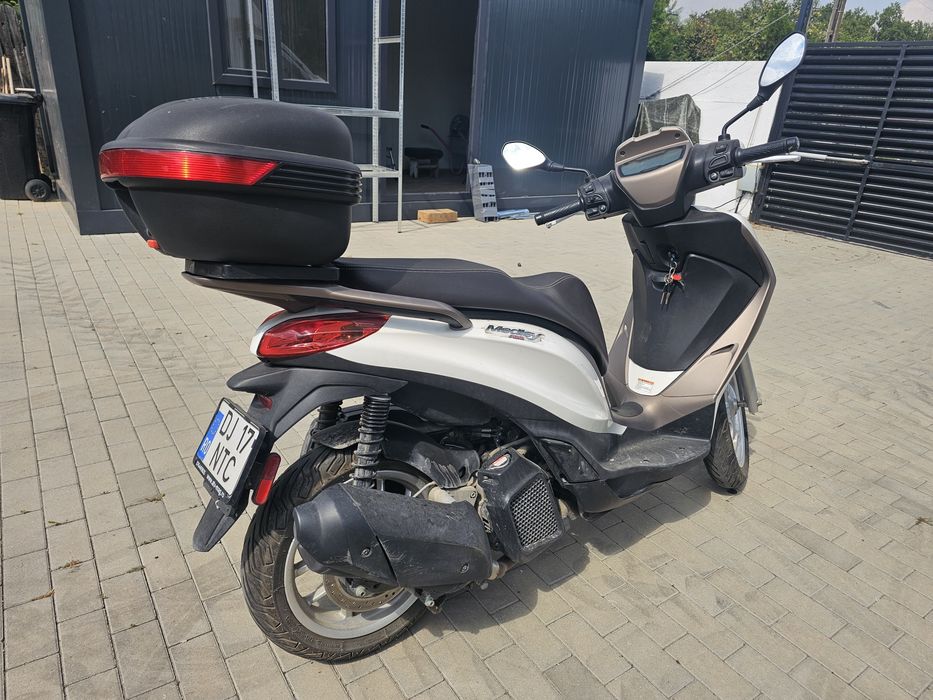 Scuter Piaggio Medley 125 cc, 15 cp, 2023 luna 12