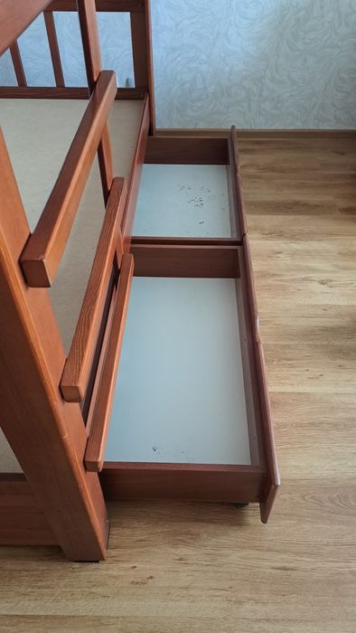 Классическая двухъярусная кровать