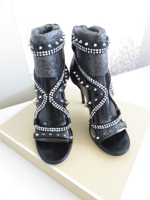 Сандали с метални шипове Michael Kors Larissa, 39