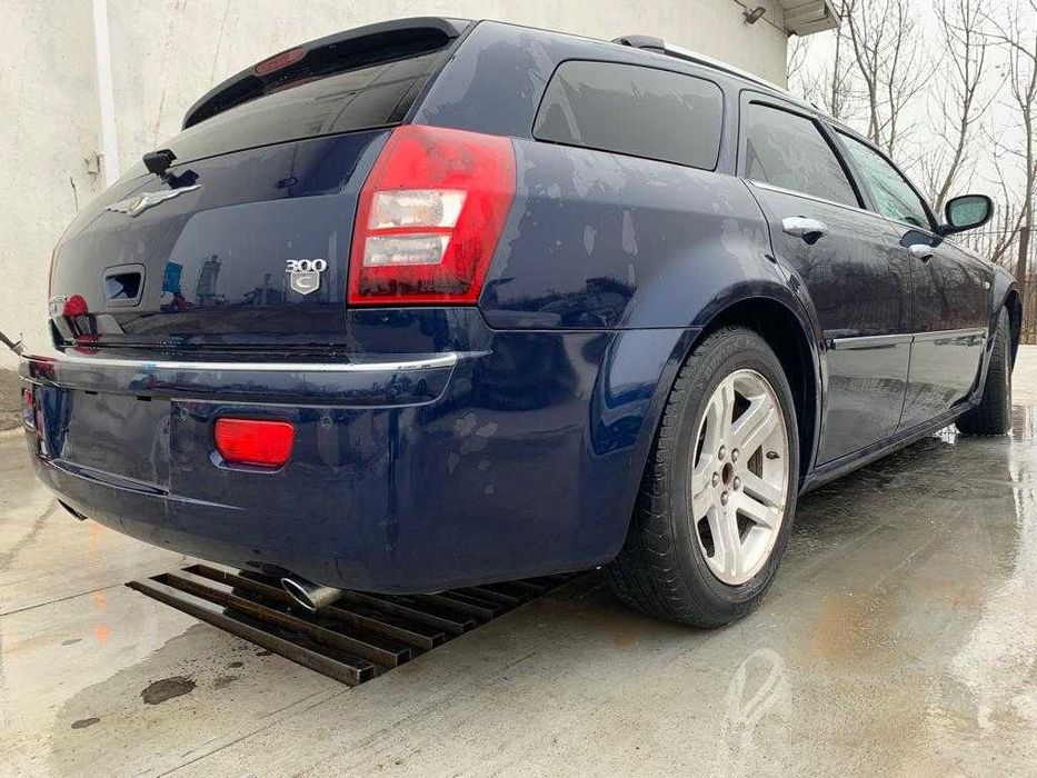 dezmembrez chrysler 300C