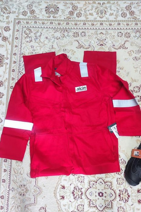 Спец одежда иииии