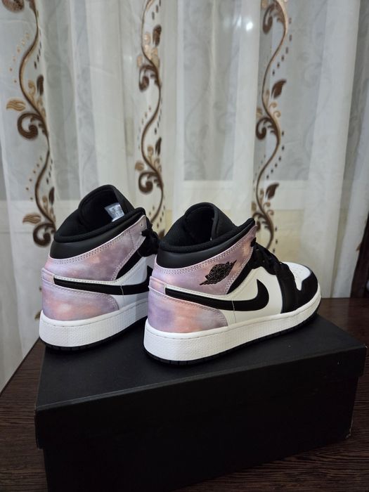 Vând Nike Jordan Damă