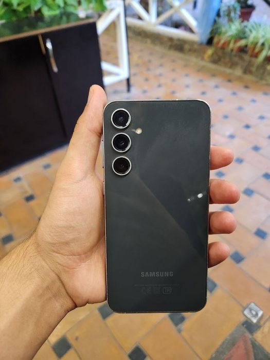 S 23 Fe.   256Gb