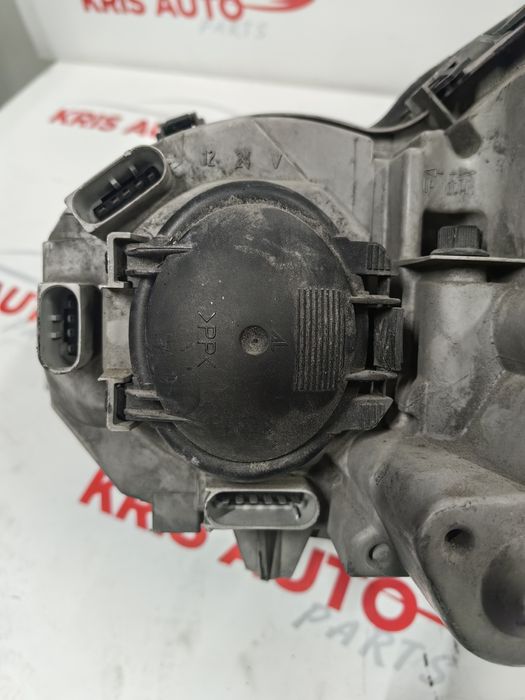 Десен фар Xenon Mercedes C class W203 / Мерцедес Ц класа 2000г.