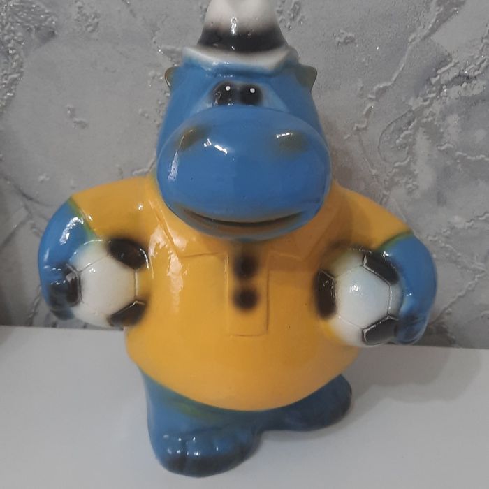 Статуэтка копилка 2025г. Из гипса.