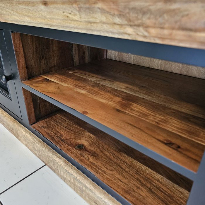 TV шкаф,антре,коридор и закачалка от 100% масивно мангово дърво
Закача