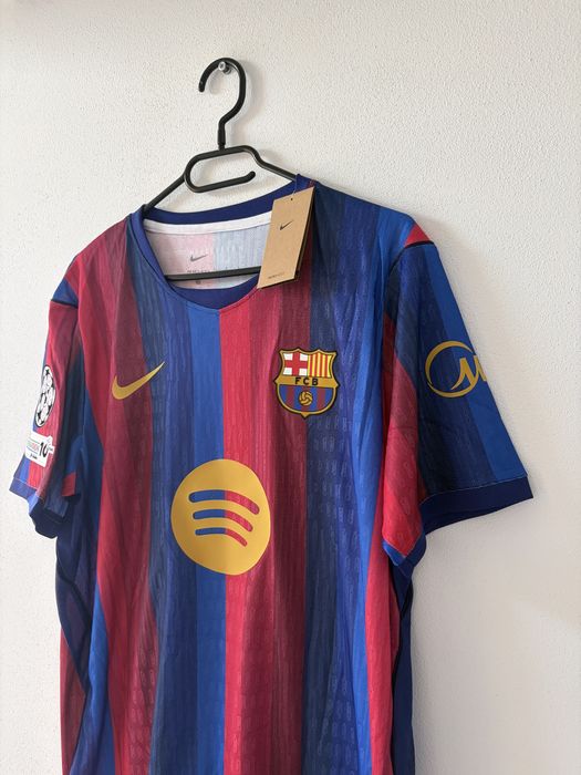 Tricou Barcelona 2026