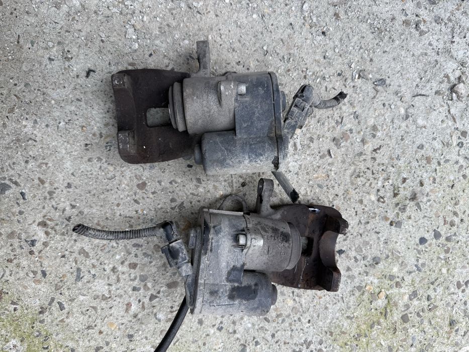Etriere spate Volkswagen Passat B6 CC