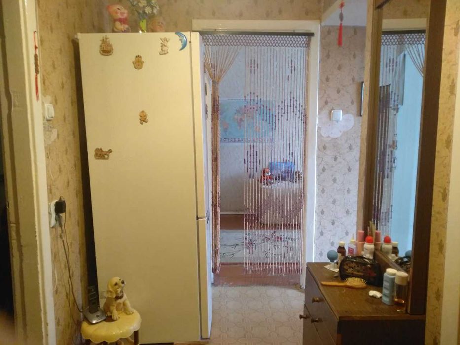 Продаю 3 х комнатную квартиру Навои 6 мкр, Sotiladi