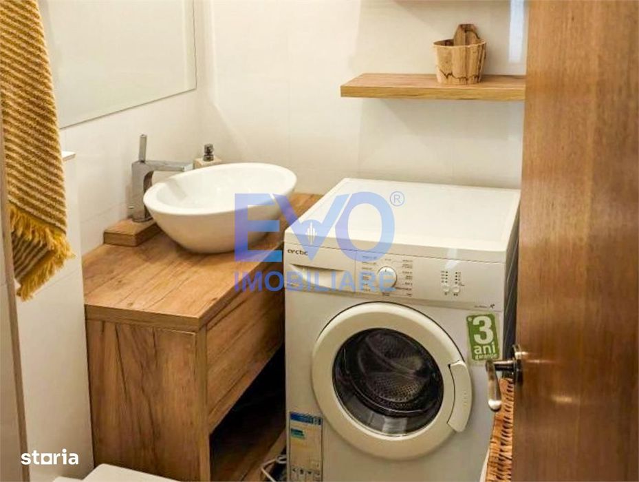 Apartament cu 3 camere, 2 bai, zona Tatarasi