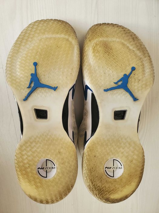 NIKE AIR JORDAN white sport blue