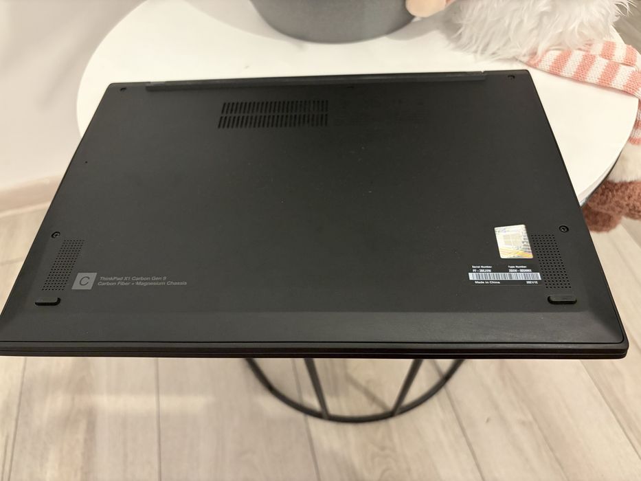 Lenovo ThinkPad X1 Carbon Gen 9 i7-1165G7 16GB DDR4 1TB SSD Nvme