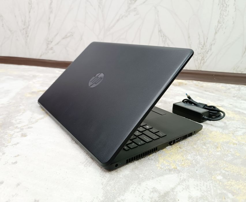 Ноутбук HP AMD, в идеале.