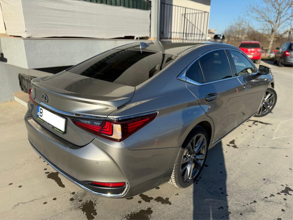 LEXUS ES 2020 — imagine 3