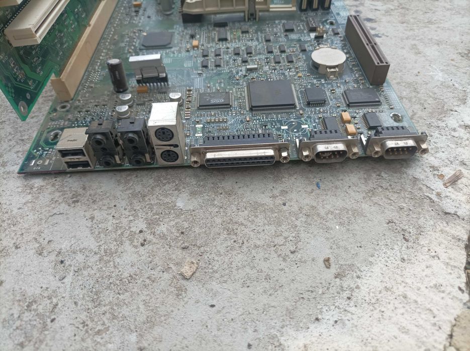 Compaq Deskpro Slot 1 дънна платка + PCI/ISA Riser – 440BX AGP – Retro PC