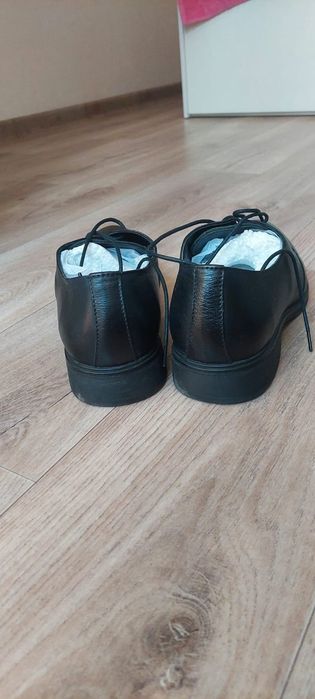 Продам мужскую обувь