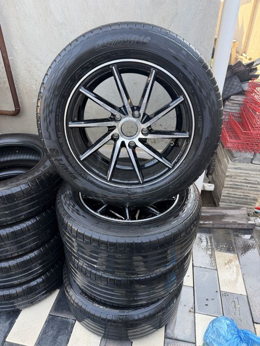 Таиота Камри 30.35 диска R16