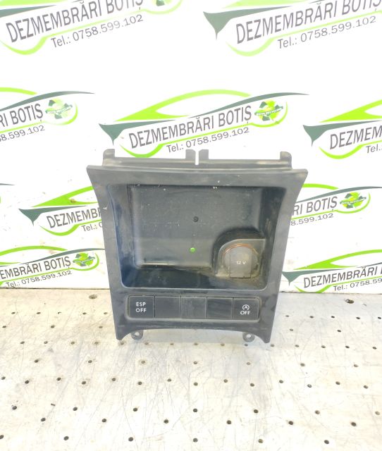 Priza bricheta 5K0 857 925 A Volkswagen VW Scirocco a 3-a generatie