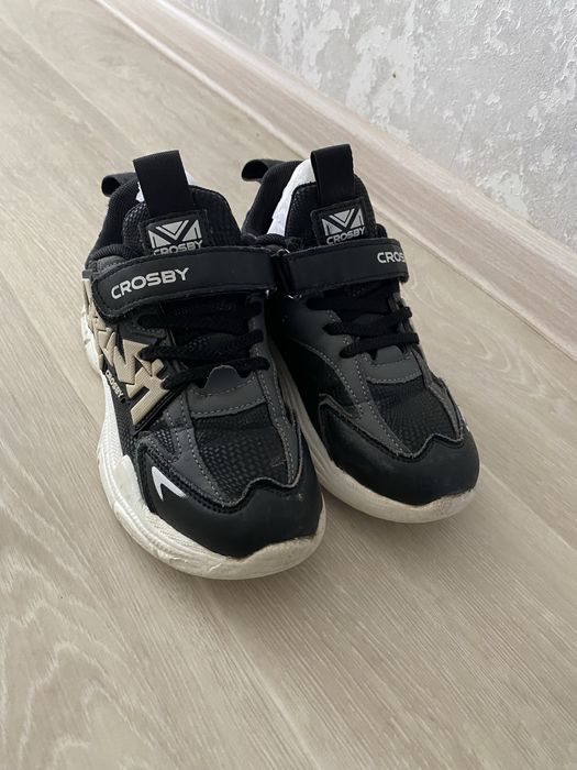 Кроссовки , размер 32