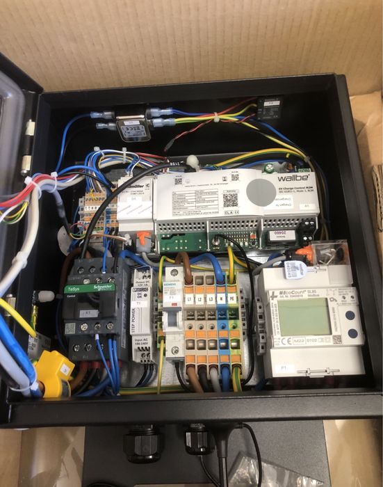 WallbE Зарядна станция 22kW за електромобили