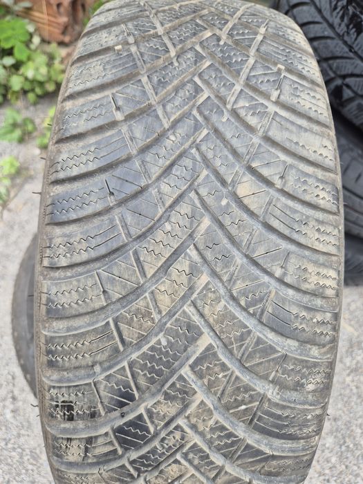 2бр. 185/55/15 зимни гуми Hankook Winter i cept