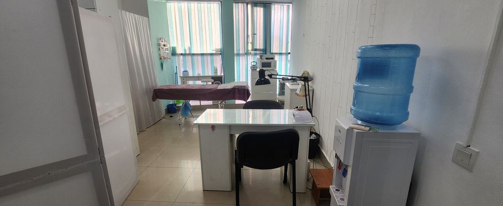 Сдаётся пол кабинета