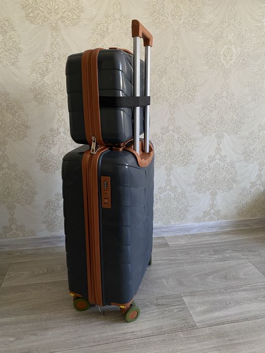 Продам чемодан новый