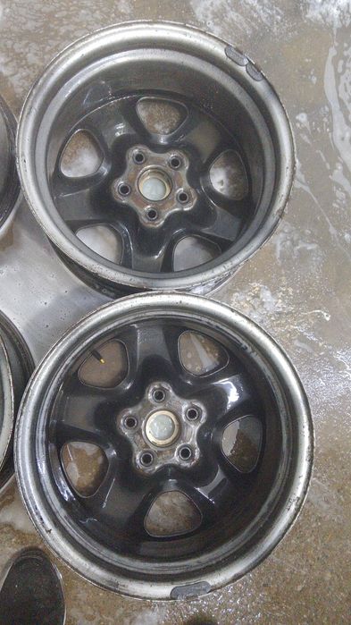 Продаю комплект дисков на 16