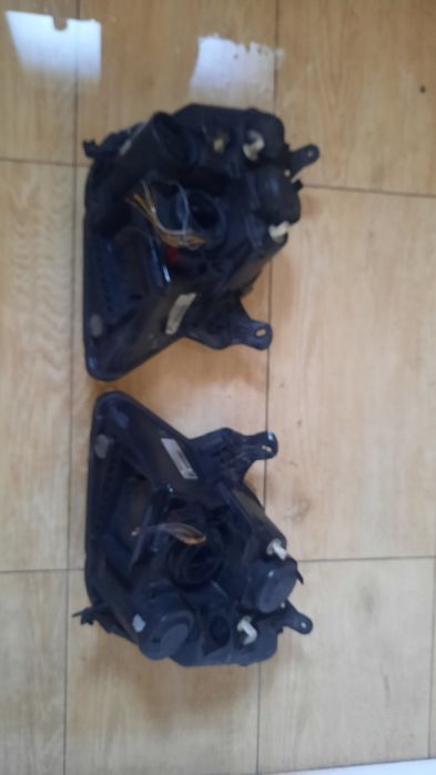 Opel Meriva - оригинални фарове Valeo