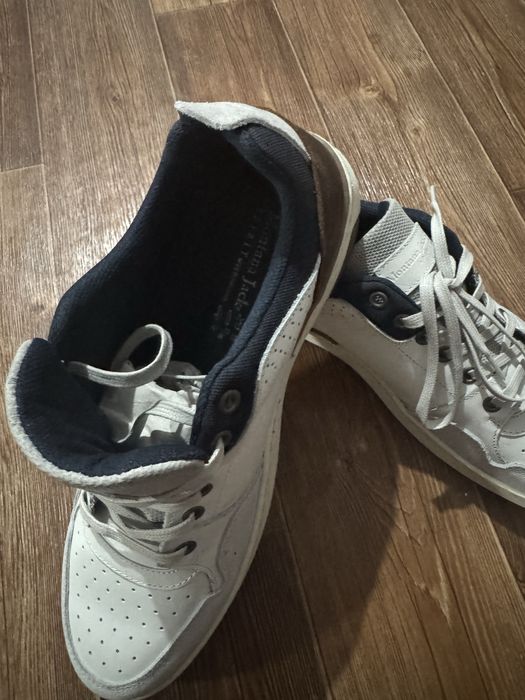 Крассовки 44 размера