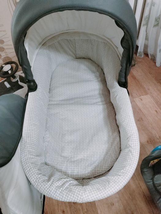 Продам детскую коляску Verdi 3 в 1