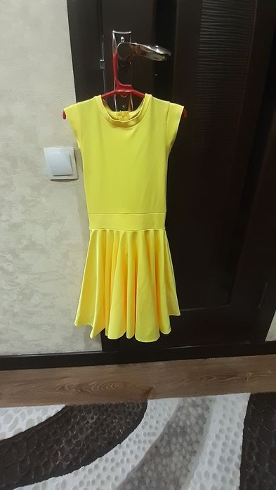 Продам костюмы  для бальных танцев