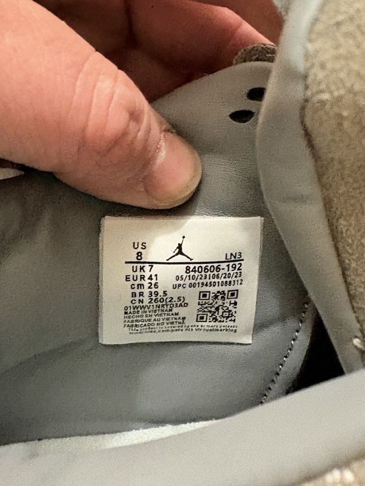 Vand Nike Air Jordan 4 Retro Kaws
