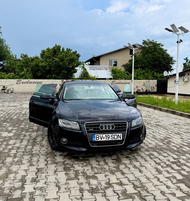 Audi A5 quattro interior din piele