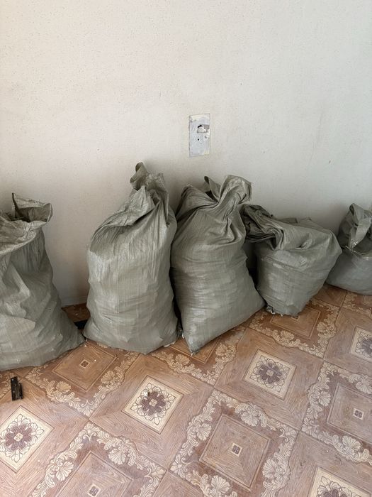 Самовывоз.Демонтаж линолеума